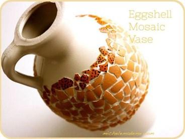 Trang trí chai lọ bằng vỏ trứng