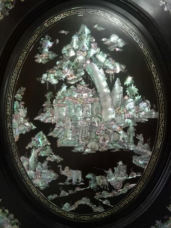 Tủ thờ gỗ trắc, tủ thờ gỗ trắc xưa cẩn ốc 7 màu