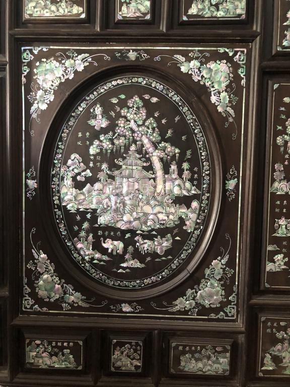 Tủ thờ 13 trám tại Hồ Chí Minh